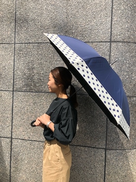 「アイテム（長傘）」を使った、krさん（レディース・156cm）の春コーディネート