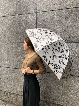 「アイテム（長傘）」を使った、krさん（レディース・156cm）の春コーディネート