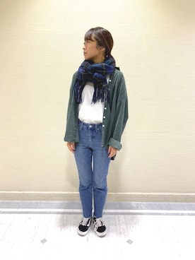 「アイテム（ストール/ショール）」を使った、krさん（レディース・156cm）の秋コーディネート