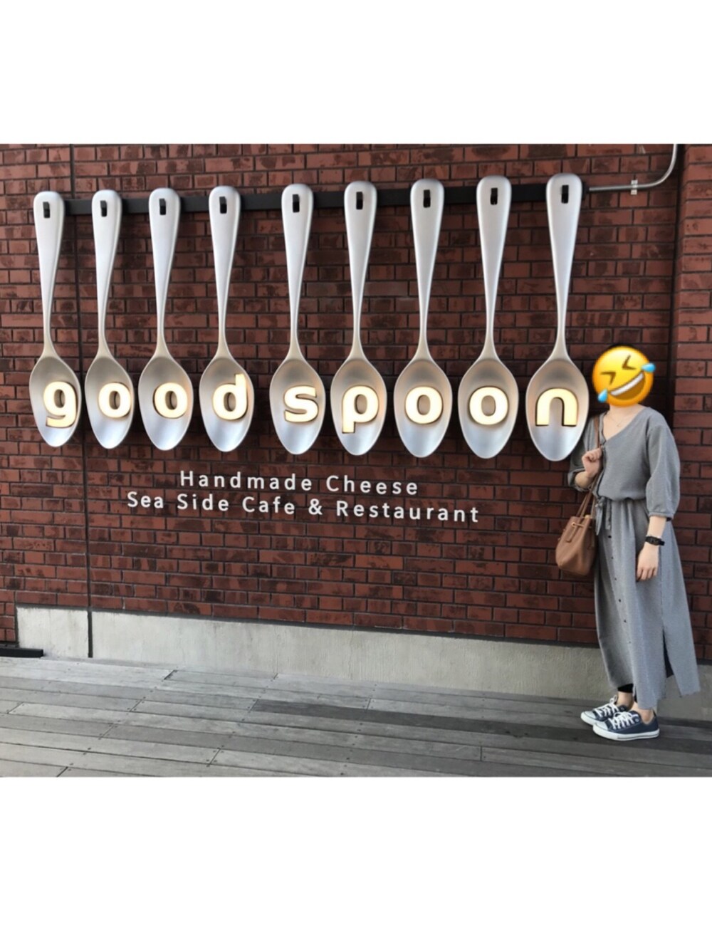「みなとみらい、KBF、KBF+、暑い、ワンピース、ワンピース×スニーカー」｜「KBF+のKBF+　ギンガムチェックマキシワンピース（ワンピース、ブラック系）」を使った、はる◟̊◞̊さん（レディース・156cm）の夏コーディネートの1枚目の写真