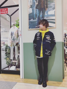 「AVIREX（アヴィレックス）のアイテム（マウンテンパーカー）」を使った、takuroさん（メンズ・163cm）の冬コーディネート