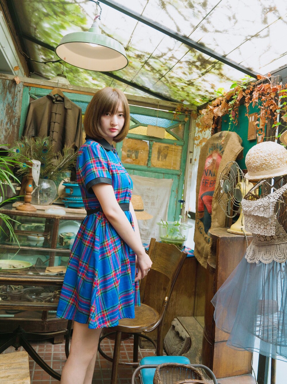 「チェック、古着、チェックワンピース、ワンピース」｜「古着のアイテム（ワンピース/ドレス、ブルー系）」を使った、Crystalさん（レディース・171cm）の春コーディネートの1枚目の写真