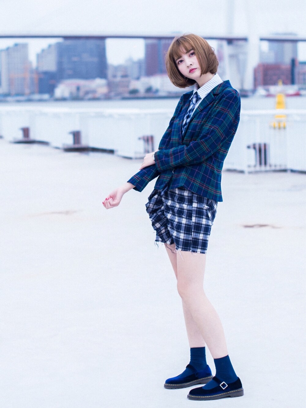 「Vivienne Westwood、jouetie、古着、WEGO、kasumi、jk制服、JK」｜「kasumiの古着のアイテム（テーラードジャケット、ブルー系）」を使った、Crystalさん（レディース・171cm）の秋コーディネートの1枚目の写真