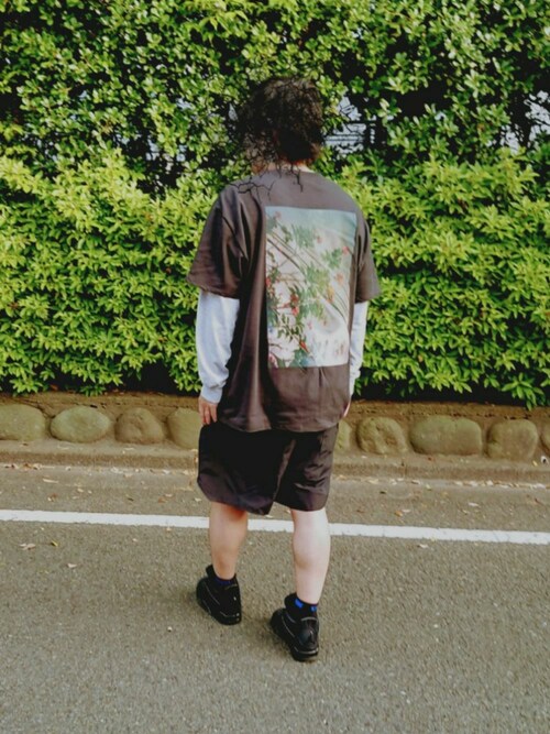 ちゅう is wearing FOG ESSENTIALS "【FEAR OF GOD ESSENTIALS】ビッグシルエット フォトバックプリント Tシャツ/Boxy Photo Series T-shirts"