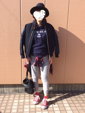「BLUE BLUE（ブルーブルー）のアイテム（パーカー）」を使った、ma_a©︎coさん（レディース・167cm）の冬コーディネート
