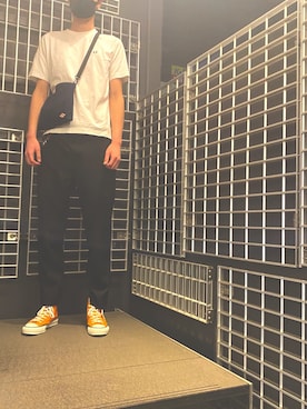 「DANTON（ダントン）のアイテム（バッグ）」を使った、ゆうりさん（メンズ・188cm）の秋コーディネート