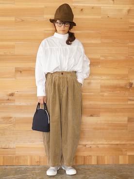 「アイテム（レインシューズ）」を使った、yumiさん（レディース・159cm）の秋コーディネート