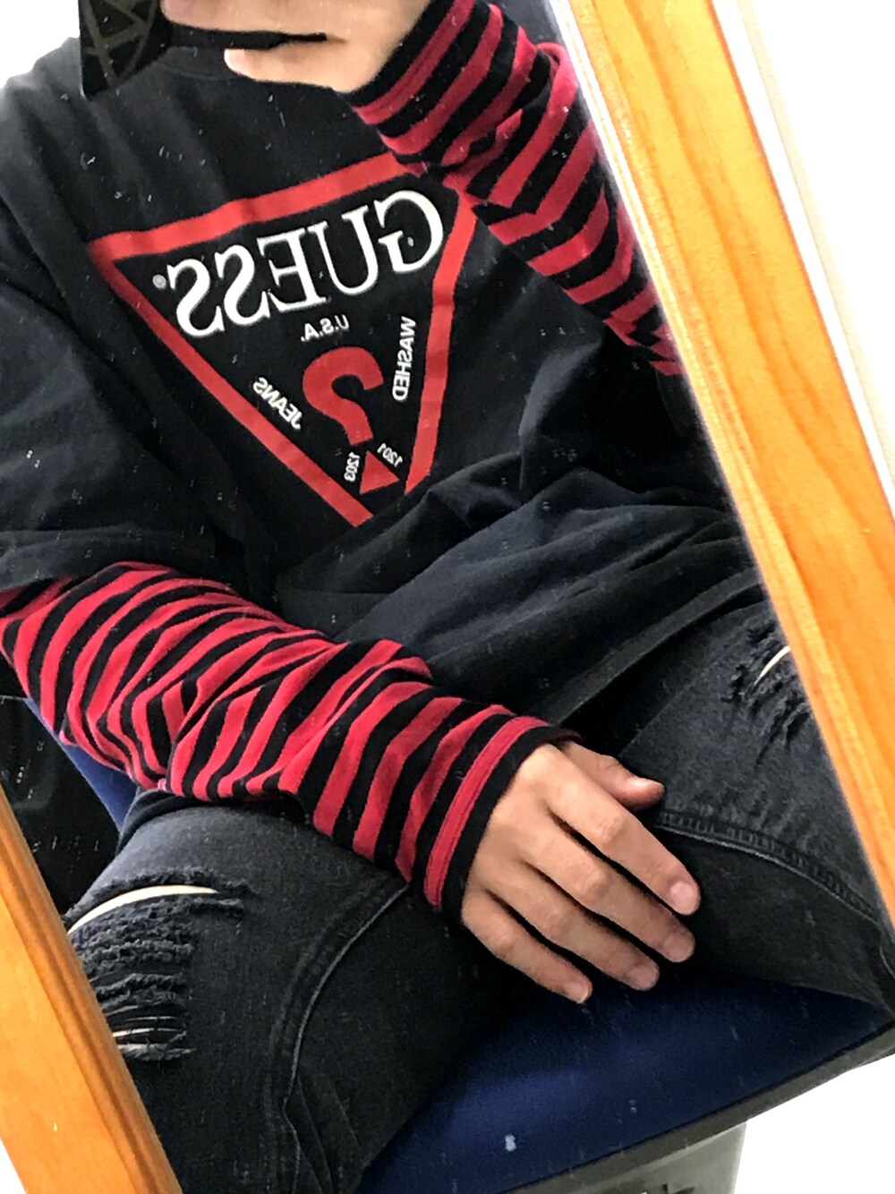 「guess、SPINNS、FOREVER 21」｜「Guessのアイテム（Tシャツ/カットソー、ブラック系）」を使った、Takamiさん（メンズ・170cm）の秋コーディネートの1枚目の写真