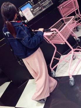 「韓国旅行」｜「アイテム（デニムジャケット）」を使った、hinatwoさん（レディース・148cm）の春コーディネート
