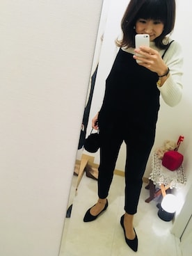 「白黒」｜「アイテム（サロペット/オーバーオール）」を使った、おかなさん（レディース・157cm）の冬コーディネート