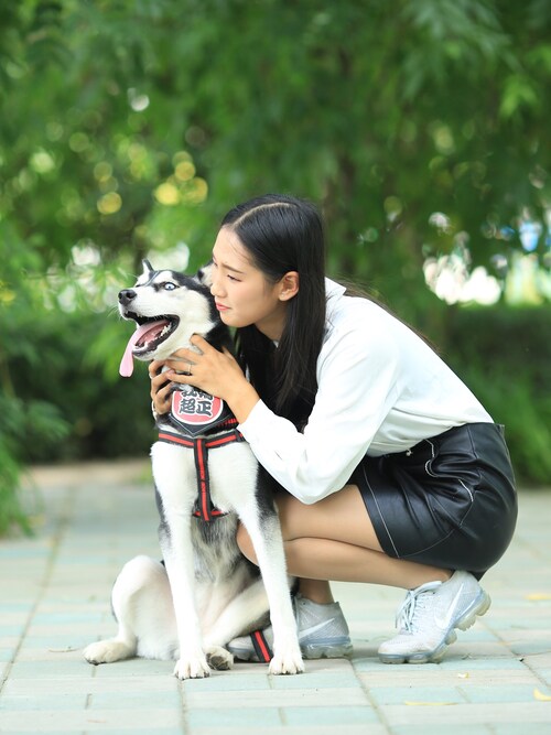 王悦悦使用(nike)的時尚穿搭