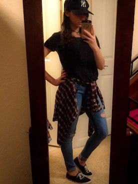 「school」｜「アイテム（キャップ）」を使った、Ariannaさん（レディース・163cm）の秋コーディネート
