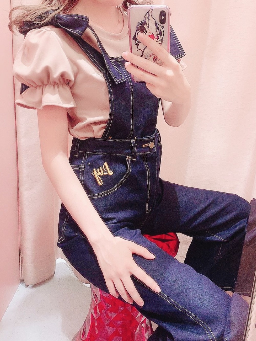 「lilLilly、リルリリー、パフスリーブ、トップス、デニム、オールインワン、デニムサロペット、beige、２ＷＡＹ」｜「lilLillyのロゴパフスリーブトップス（Tシャツ/カットソー、ベージュ系）」を使った、mayuさん（レディース・160cm）の夏コーディネートの1枚目の写真