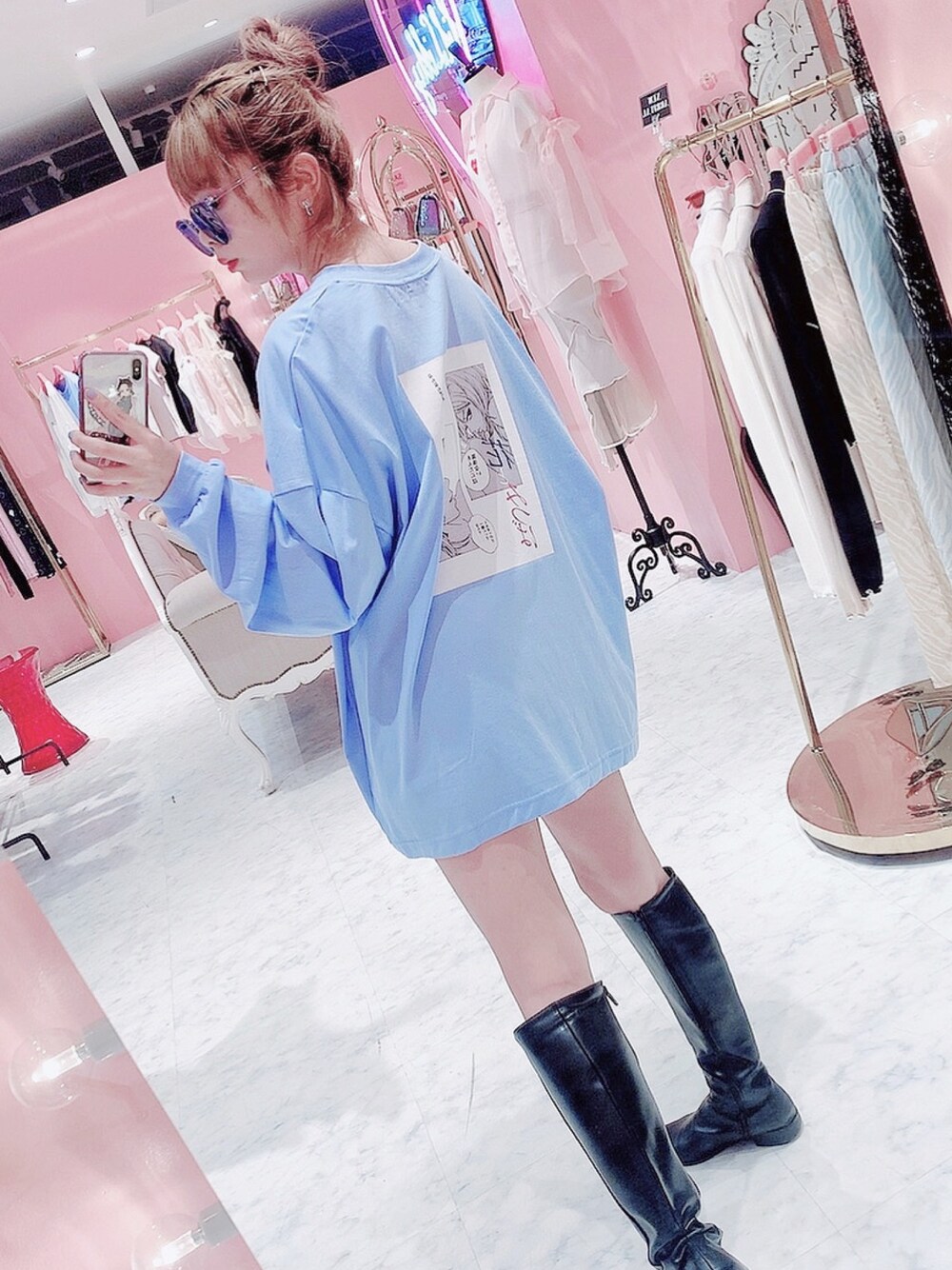 「lilLilly、リルリリー、LILICIOUS、リリシャス、安野モヨコ、コラボ、漫画、ロンT、ロングブーツ、コラボTシャツ」｜「lilLillyのアイテム（トップス、ブルー系）」を使った、mayuさん（レディース・160cm）の夏コーディネートの1枚目の写真