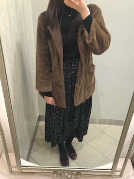 「ドットスカート」｜「アイテム（ムートンコート）」を使った、Misaさん（レディース・170cm）の冬コーディネート