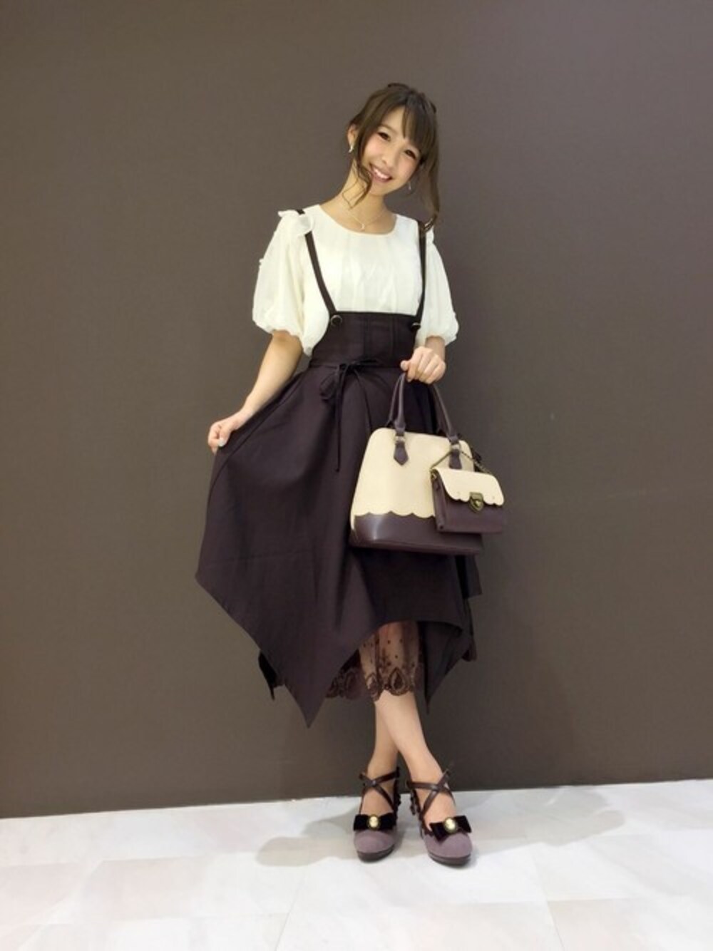 アクシーズファム ポーチ付スカラップブガッティ 新品 axes ショルダーバッグ axes femme（アクシーズファム）の「ポーチ付スカラップ