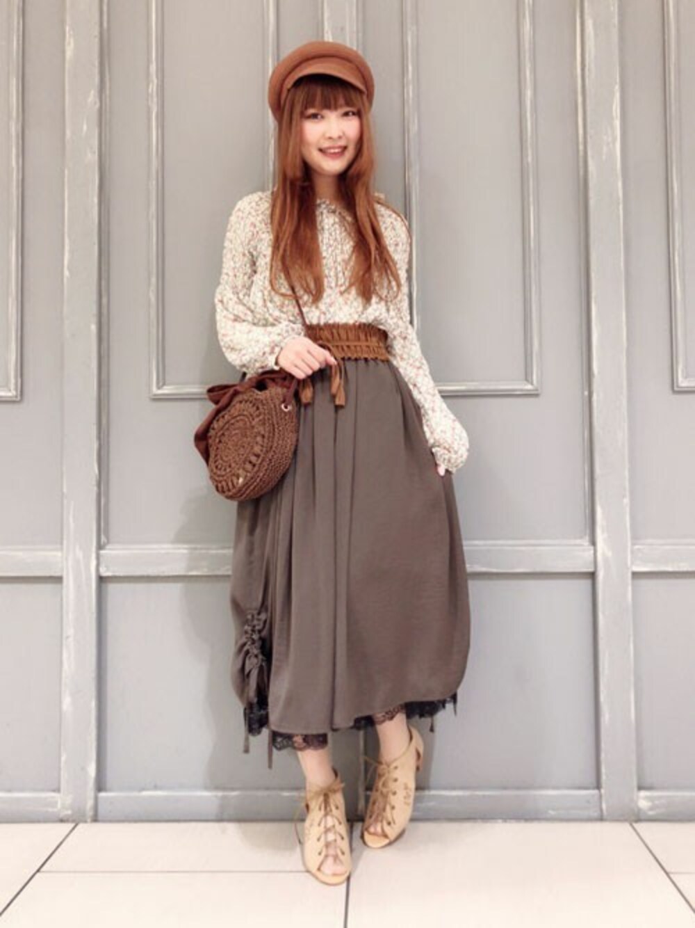 「レースアップ、axes femme、axes、アクシーズ、サッシュベルト、サークルバッグ、ブーサン、スカウチョ」｜「axes femmeのサテン裾レーススカウチョ（その他パンツ、グリーン系）」を使った、axes femmeさん（レディース・160cm）の冬コーディネートの1枚目の写真