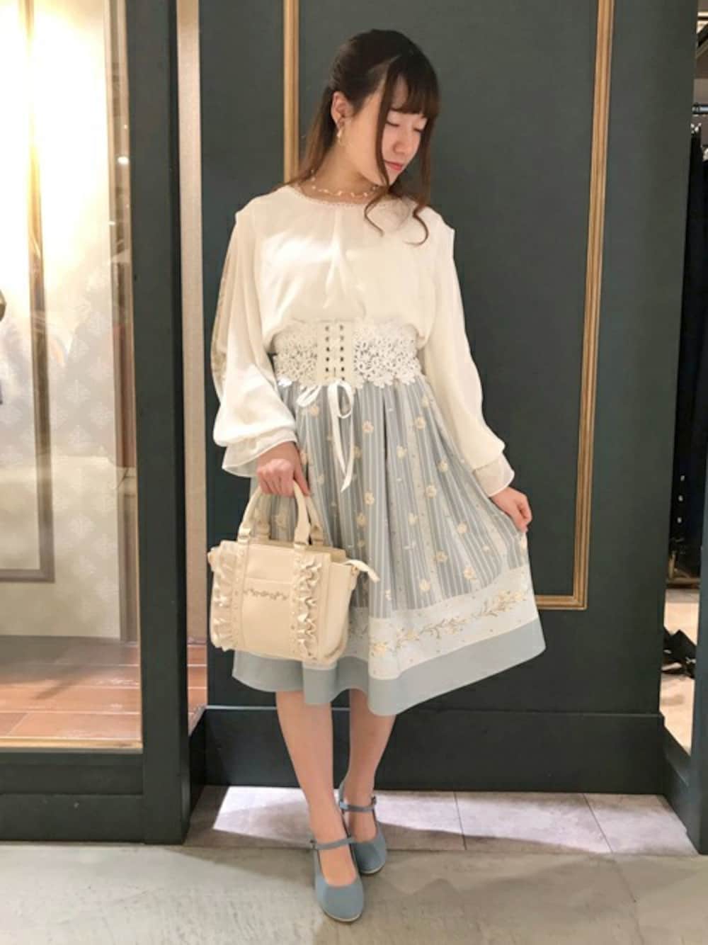 axes femme（アクシーズファム）の「チューリップ柄ミドルSK