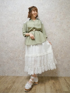 「ミックスコーデ」｜「アイテム（サンダル）」を使った、axes femmeさん（レディース・161cm）の春コーディネート