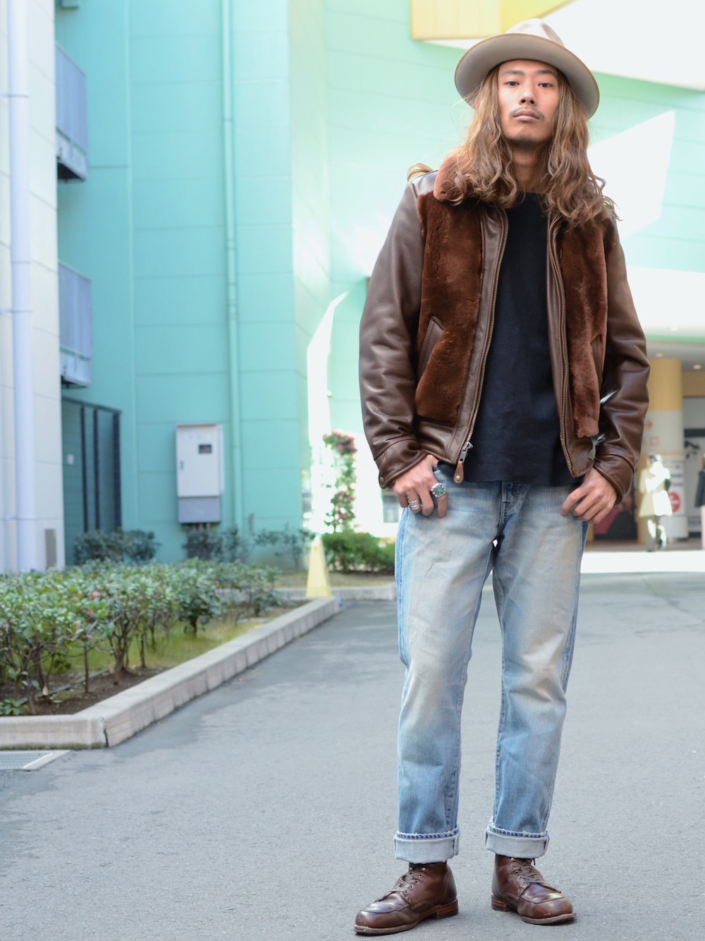 「冬、カジュアル、クリスマスコーデ、もこもこ、熊ジャン、くまさん、古着MIX、STETSON、SCHOTT、Schott TOKYO-BAY」｜「schottのアイテム（ジャケット/アウター、ブラウン系）」を使った、Renさん（メンズ・176cm）の冬コーディネートの1枚目の写真