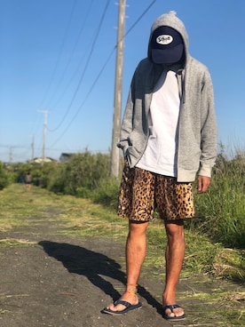 「サーフィン」｜「アイテム（帽子）」を使った、Renさん（メンズ・176cm）の春コーディネート