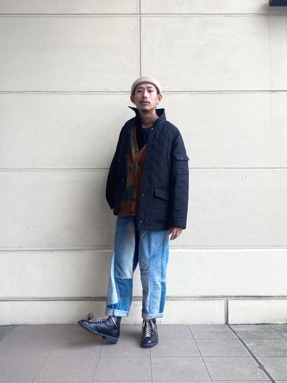 「冬コーデ、今日のコーデ、おしゃれさんと繋がりたい、ワイドパンツ、レースアップシューズ、リメイクデニム、キルティングジャケット、ファッションの力を信じよう、SCHOTT、Schott TOKYO-BAY」｜「schottのSchott/ショット/QUILTING WORK COAT/キルティング ワークコート（ステンカラーコート、ブラック系）」を使った、Renさん（メンズ・176cm）の冬コーディネートの1枚目の写真