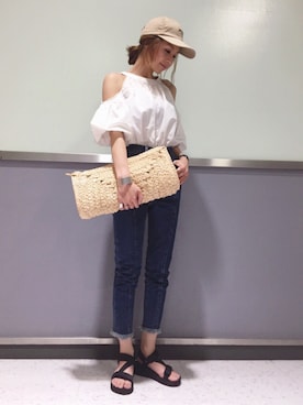 「オープンショルダー」｜「アイテム（キャップ）」を使った、manaさん（レディース・156cm）の春コーディネート