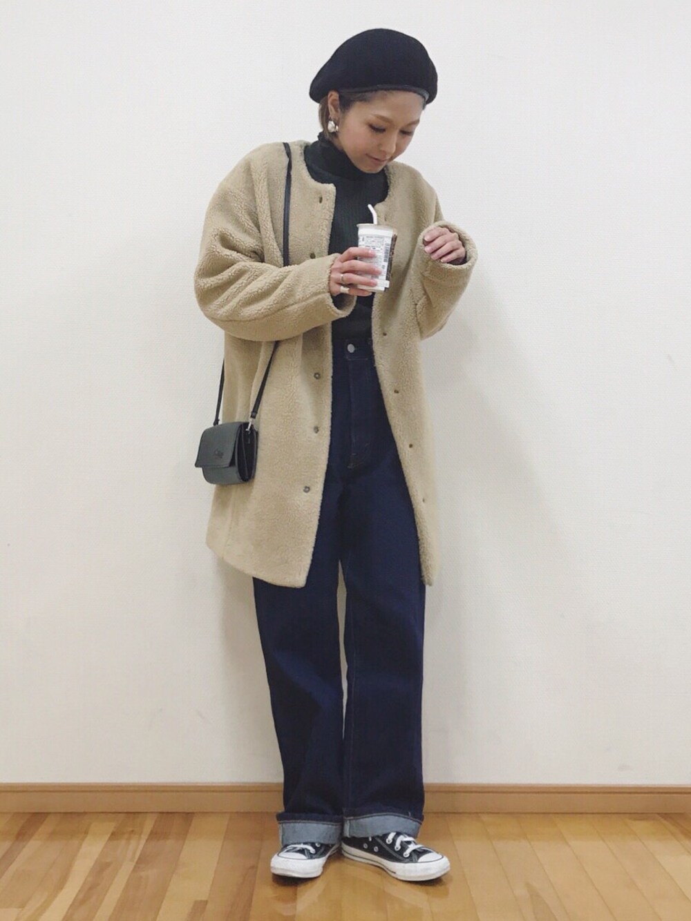 「シンプル、オトナカジュアル、ラクチンコーデ、スニーカー、冬コーデ、おしゃれさんと繋がりたい、低身長、もこもこ、ニット、ボア」｜「Another Editionの【WEB店舗限定】ボア3WAYブルゾン/ aeBFC BOA 3WAY BLSN（ブルゾン、ベージュ系）」を使った、manaさん（レディース・156cm）の冬コーディネートの1枚目の写真
