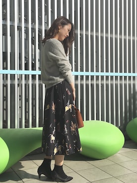 「フェザー」｜「アイテム（パンプス）」を使った、MARINAさん（レディース・165cm）の冬コーディネート