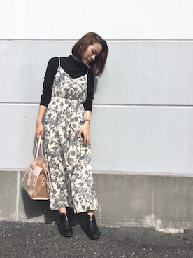 「YECCA VECCA（イェッカヴェッカ）のアイテム（ワンピース）」を使った、MARINAさん（レディース・165cm）の秋コーディネート