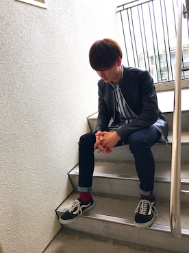 「オールドスクール」｜「アイテム（ライダースジャケット）」を使った、海さん（メンズ・175cm）の春コーディネート