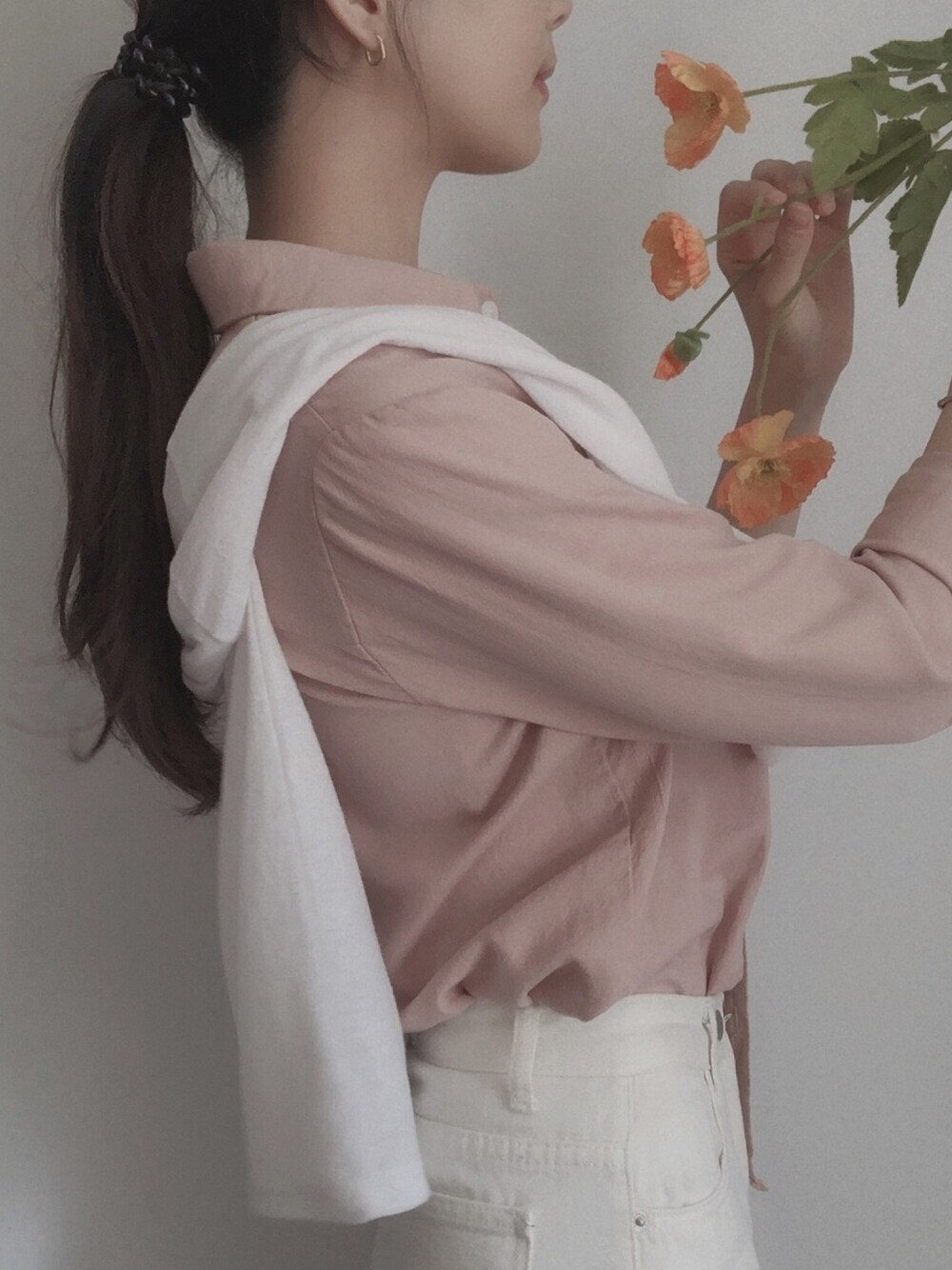 「ootd、夏、休閒、日系極簡、女人味、秋のコーデ、170cm」｜「instagramのアイテム（その他、ピンク系）」を使った、汪🇹🇼さん（レディース・170cm）の秋コーディネートの1枚目の写真
