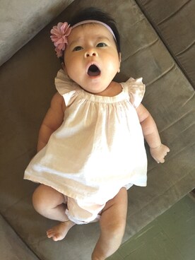 「babyGAP（babyGAP）のアイテム（ロンパース、ピンク系）」を使った、Hannah｡.:*♡Sophiaさん（キッズ）の冬コーディネート