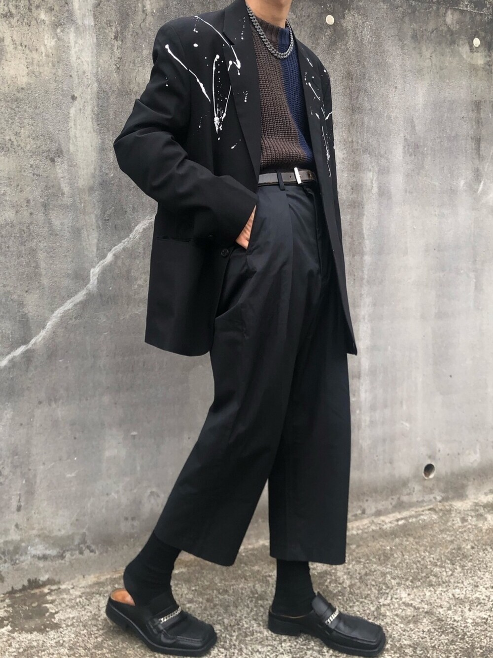 「秋コーデ、ジャケット、ニット、ワイドパンツ、ミュール」｜「FACTOTUMの【FACTOTUM】畦編みコンビミリタリーニットプルオーバー（ニット/セーター、その他）」を使った、Kosei Yutakaさん（メンズ・171cm）の秋コーディネートの1枚目の写真
