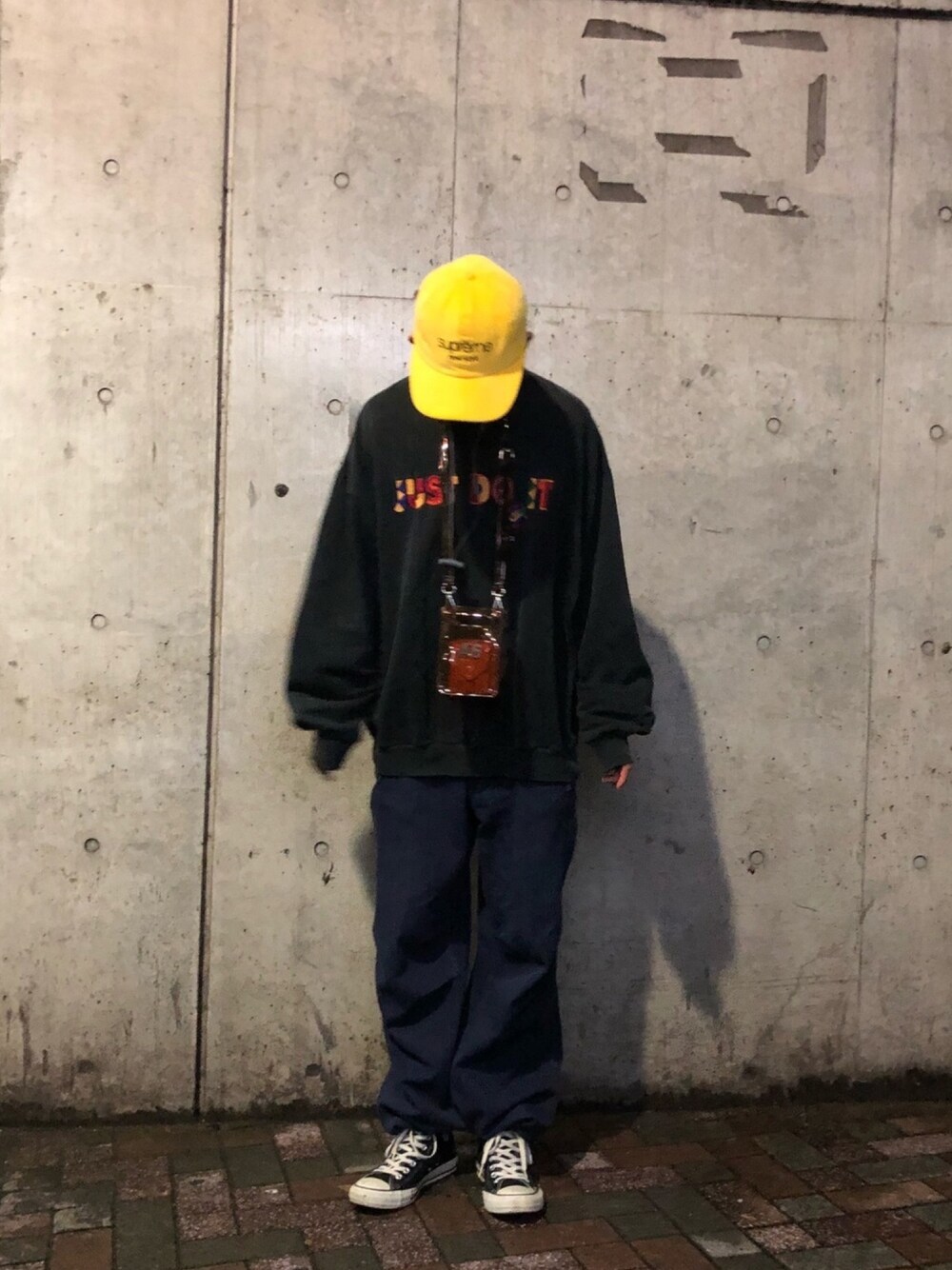 「一気に、寒くなったね、でもあまり厚着、しすぎると、冬乗り越えられないから、気をつけなね、ウチの3歳児は、厚着してるから乗り越えられませんね、あと半日がんばろー、EBISU536」｜「Supreme のアイテム（帽子、イエロー系）」を使った、☺︎NAOYA☺︎さん（メンズ・175cm）の秋コーディネートの1枚目の写真
