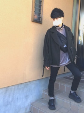 「暗め色」｜「アイテム（スニーカー）」を使った、SUZU-RINさん（メンズ・166cm）の冬コーディネート
