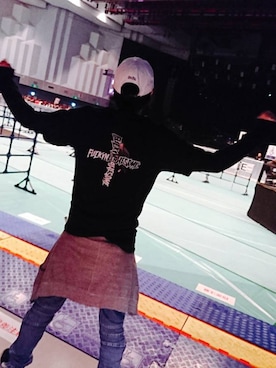 「N.HOOLYWOOD（N.ハリウッド）のアイテム（パーカー）」を使った、りょうへいさん（メンズ・168cm）の冬コーディネート