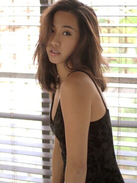 Vangie Tangさんのコーディネート