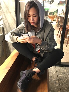 Vangie Tangさんのコーディネート