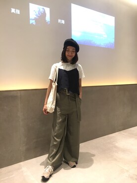 「アイテム（チューブトップ、ブルー系）」を使った、Samantha さん（レディース・165cm）の春コーディネート