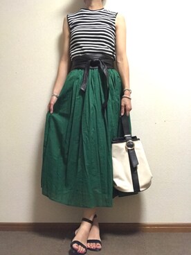 サンダルを使った 緑スカート の人気ファッションコーディネート 髪型 ロングヘアー Wear