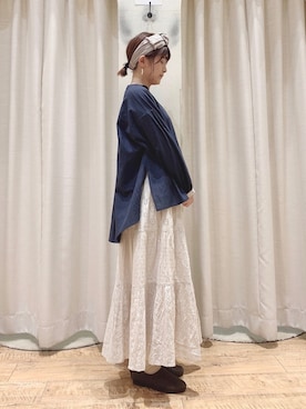 「スリット」｜「アイテム（スリッポン）」を使った、マユ﻿﻿ネーズさん（レディース・151cm）の春コーディネート