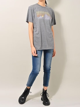 「THE NORTH FACE（ザノースフェイス）のアイテム（Tシャツ/カットソー）」を使った、ROCKSTE【公式アカウント】さん（レディース・171cm）の夏コーディネート