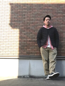 「チャックテイラー」｜「アイテム（ダウンジャケット/コート）」を使った、enomonさん（メンズ・174cm）の春コーディネート