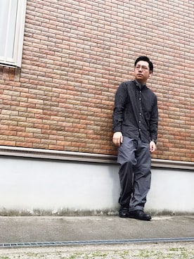 「ノーカラーシャツ」｜「アイテム（財布/小物）」を使った、enomonさん（メンズ・174cm）の春コーディネート