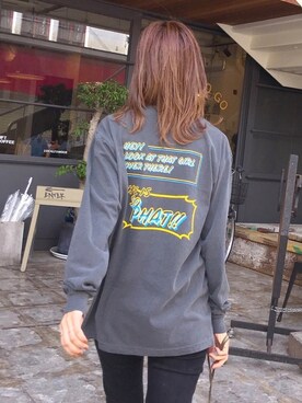 「バックプリント」｜「アイテム（その他）」を使った、minacoro_さん（レディース・166cm）の秋コーディネート