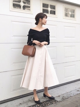 「UNIQLO（ユニクロ）のフロントボタンサーキュラースカート（ドット・丈標準76～80cm）（スカート）」を使った、諭吉⛄️さん（レディース・169cm）の春コーディネート
