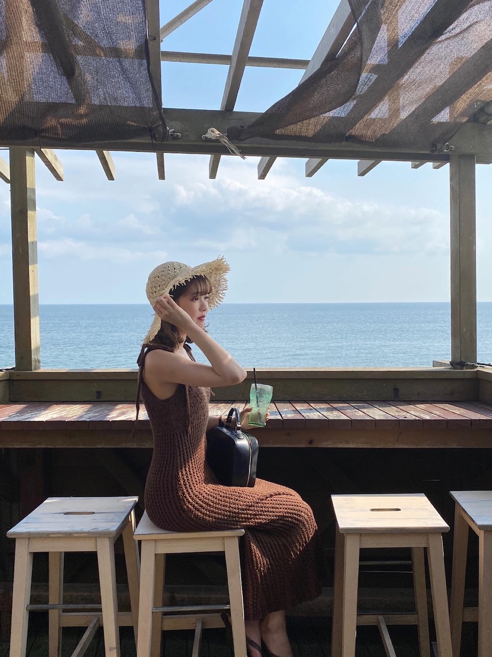 「GU、GUコーデ、ブラウン、ワンピース、夏コーデ」｜「GUのアイテム（ワンピース/ドレス、ブラウン系）」を使った、諭吉⛄️さん（レディース・169cm）の夏コーディネートの1枚目の写真