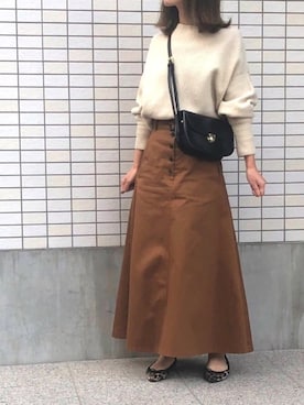 「ADAM ET ROPE'（アダムエロペ）のラウンドクロスボディーバッグ（ショルダーバッグ）」を使った、salviaさん（レディース・158cm）の秋コーディネート