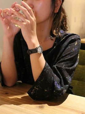 「アイテム（アナログ腕時計、グレー系）」を使った、hitomiさん（レディース・157cm）の春コーディネート